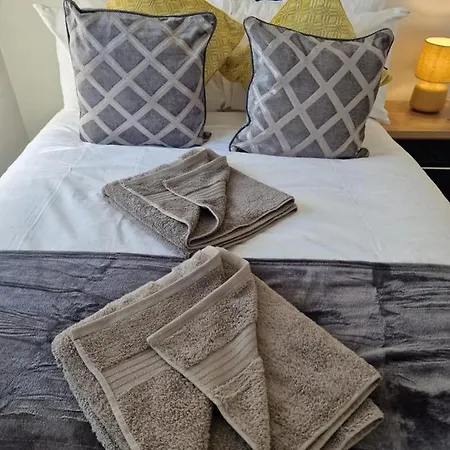 Cosy 3 Bedroom House In Beeston, Leeds, Ls11 7jp Leeds (West Yorkshire)