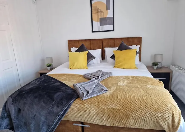 Cosy 3 Bedroom House In Beeston, Leeds, Ls11 7jp Holiday home Leeds (West Yorkshire)